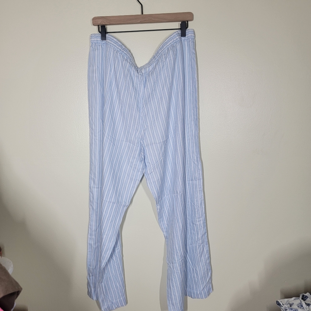 Cozy Earth Soft Woven Long Sleeved Pajama Set Blue And White Striped XL - Picture 9 of 9